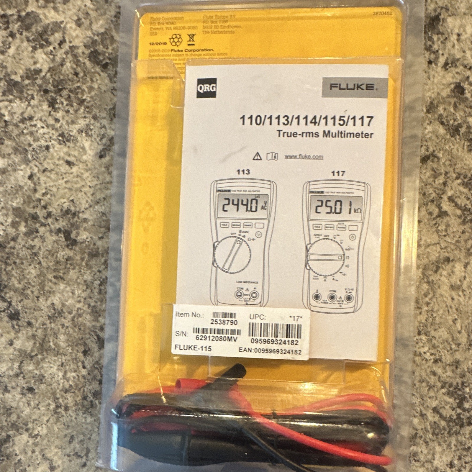 Fluke 115 True RMS Handheld Digital Multimeter CAT III 600V