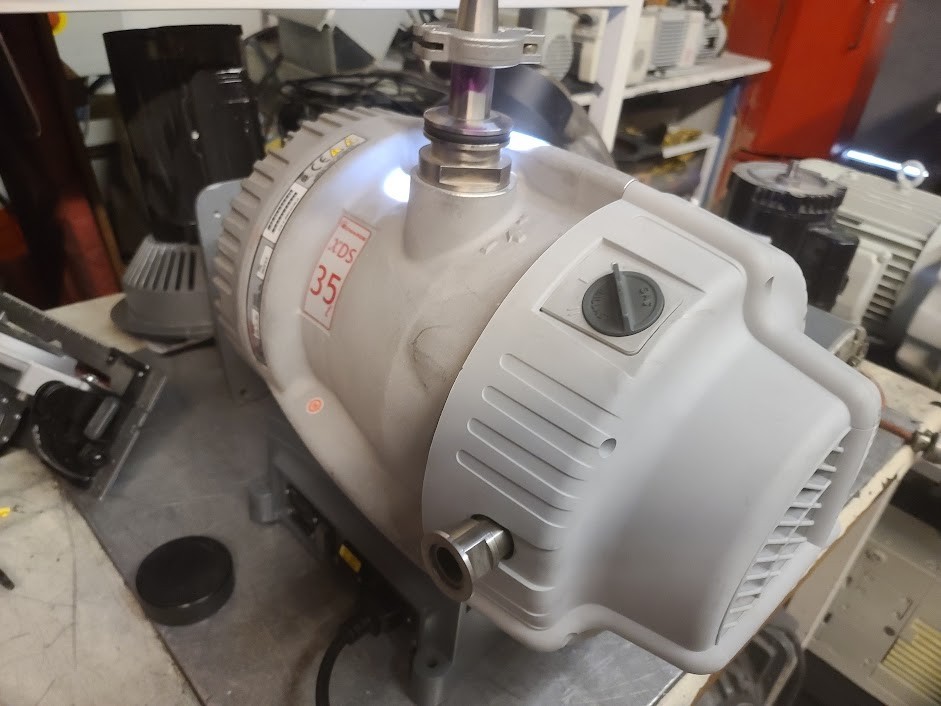 Refurbished Edwards XDS35i Scroll Pump – 6-month warranty – 4mTorr