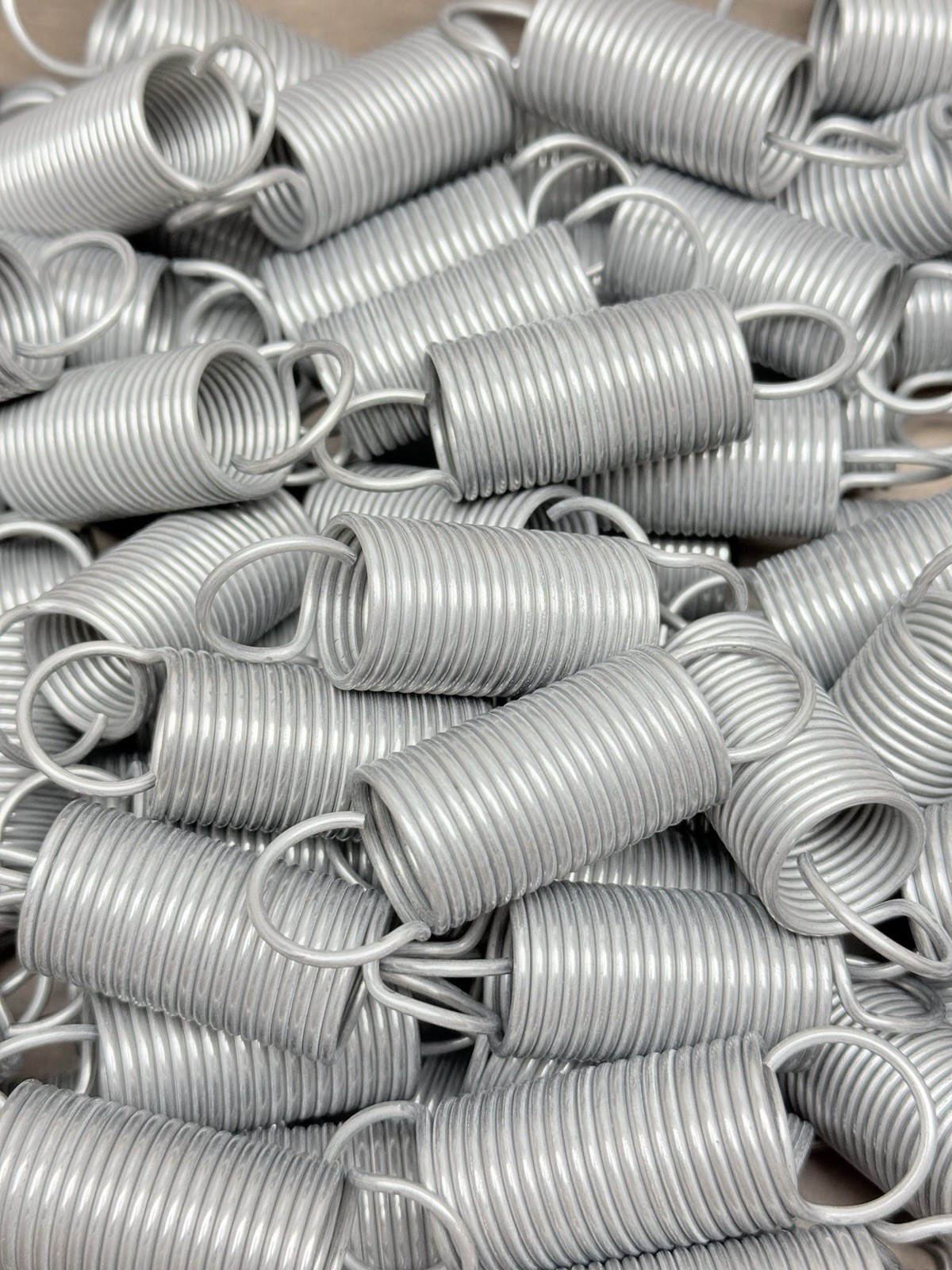 BOX OF 100, Z-135AI TENSION SPRING, 60121636