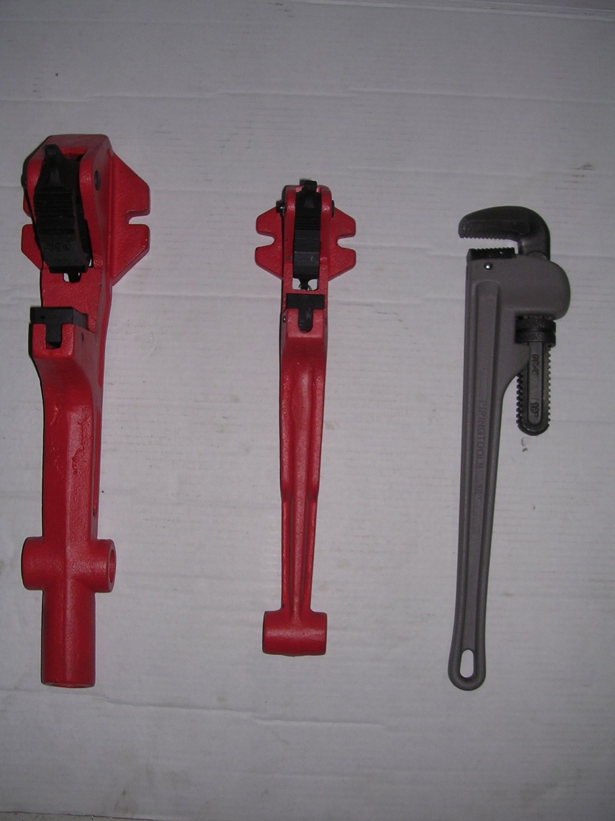 TWO FOOT VISE & PIPE WRENCH 1/2″-2″ RIDGID 300 535 700 1822 1224 Pipe Threader