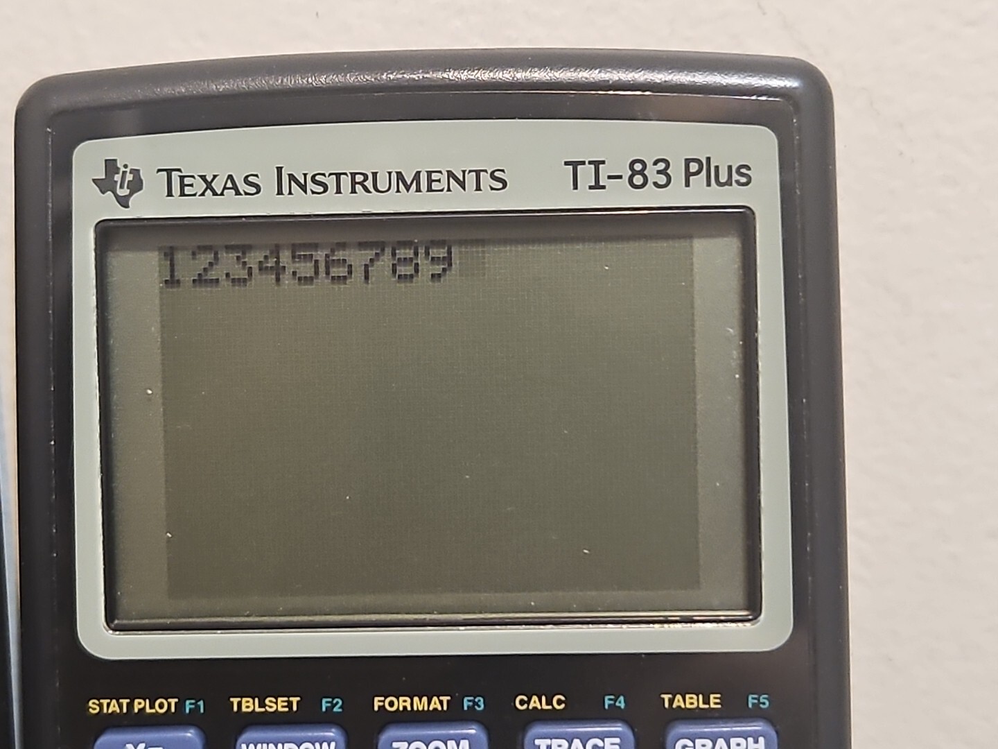 TI-83 Plus Texas Instruments Graphing Calculator w Battery Cover SMALL LINE
