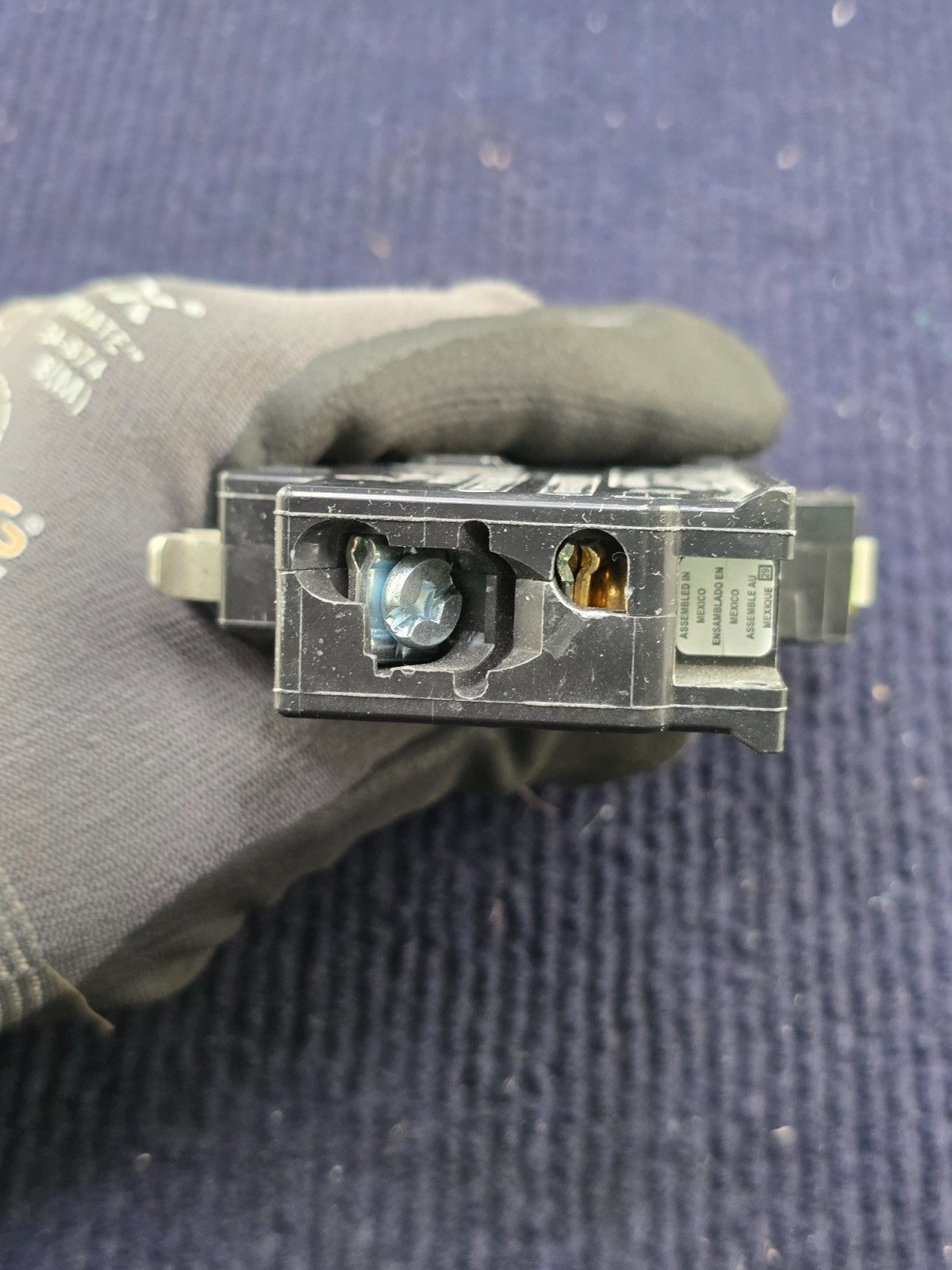 Square D HOM115PCAFI: Homeline 15A AFCI Breaker 1-Pole Plug-On Neutral 120V