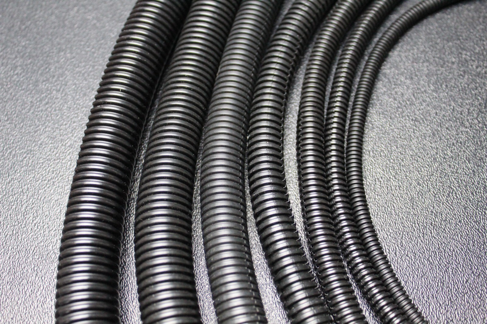 SPLIT WIRE LOOM TUBING POLYETHYLENE BLACK 1/8 1/4 3/8 1/2 5/8 3/4 1 INCH DIY LOT
