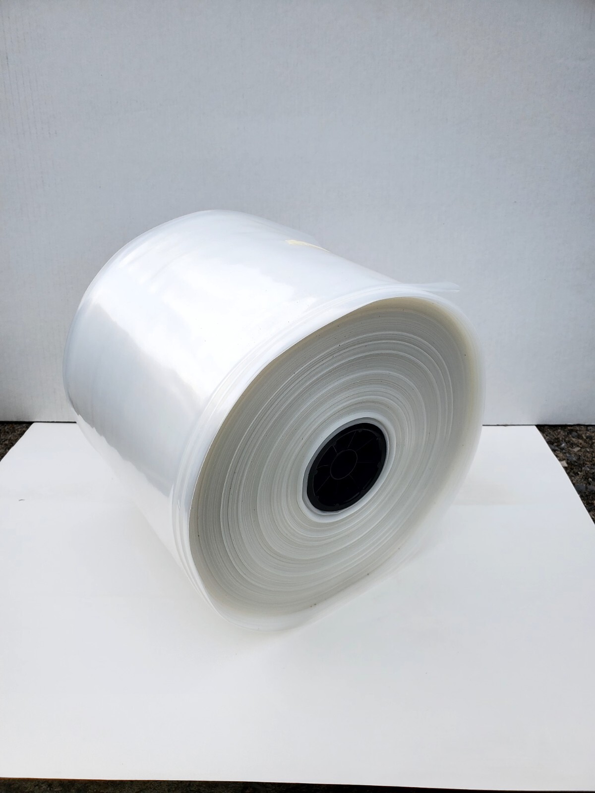 STAPLES Poly Tubing, 10 Inch x 700 Feet, 6 Mil, Clear, Poly Tubing Roll w/insert