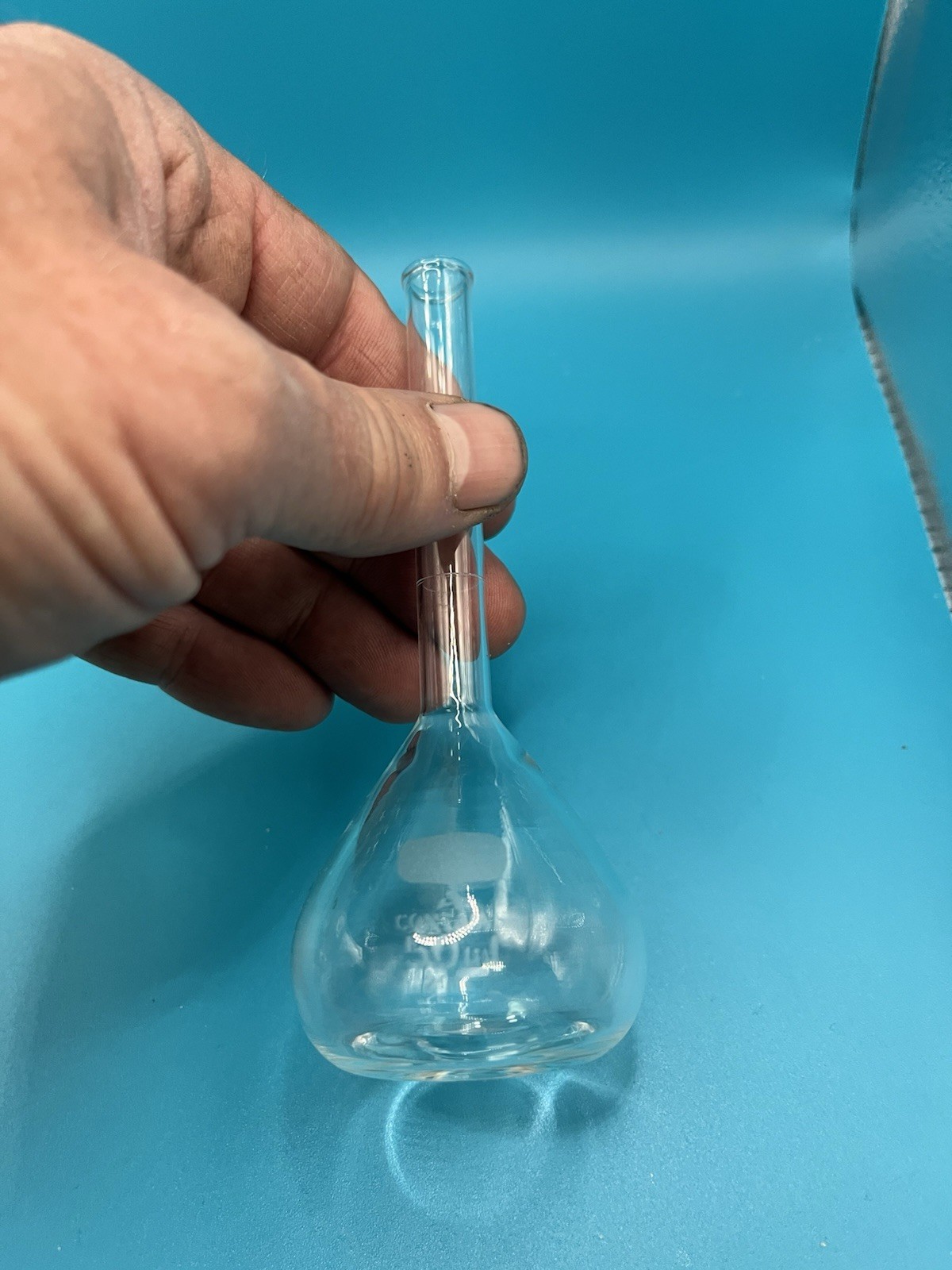 Lot of 6 Volumetric Flasks, Various sizes:10, 25, 50, 100, 200, 250 mL