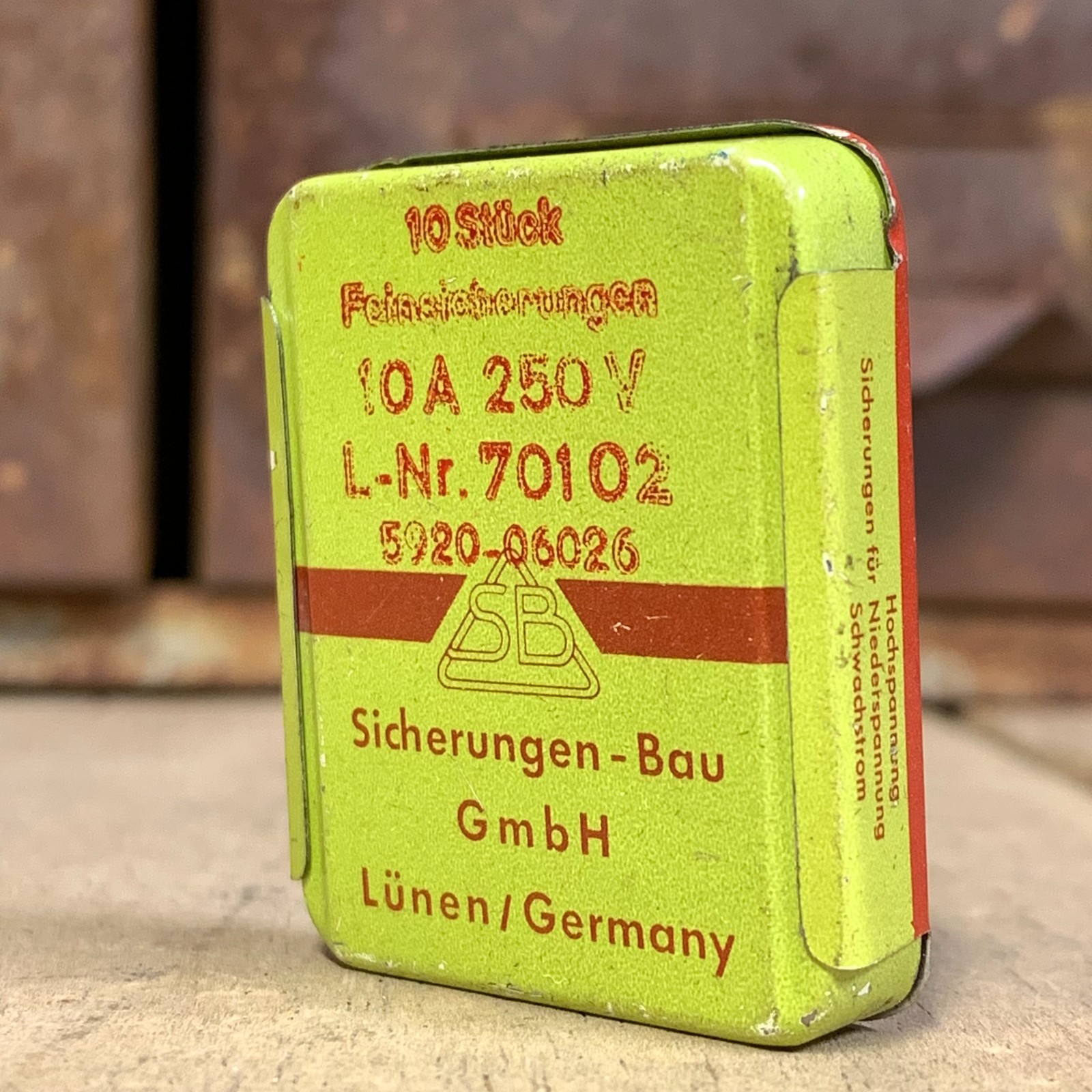 8 – Eight VINTAGE SIBA 10A 250V 5mm x 20mm – Old unknown condition – GERMANY