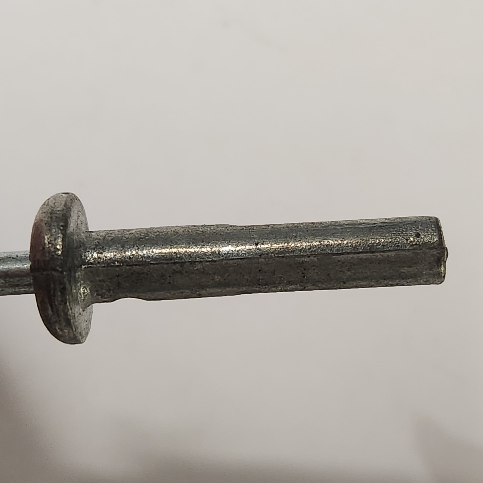 1/4 x 1-1/4″ Hammer Drive Anchors US Anchor H1412 Box of 100 pcs