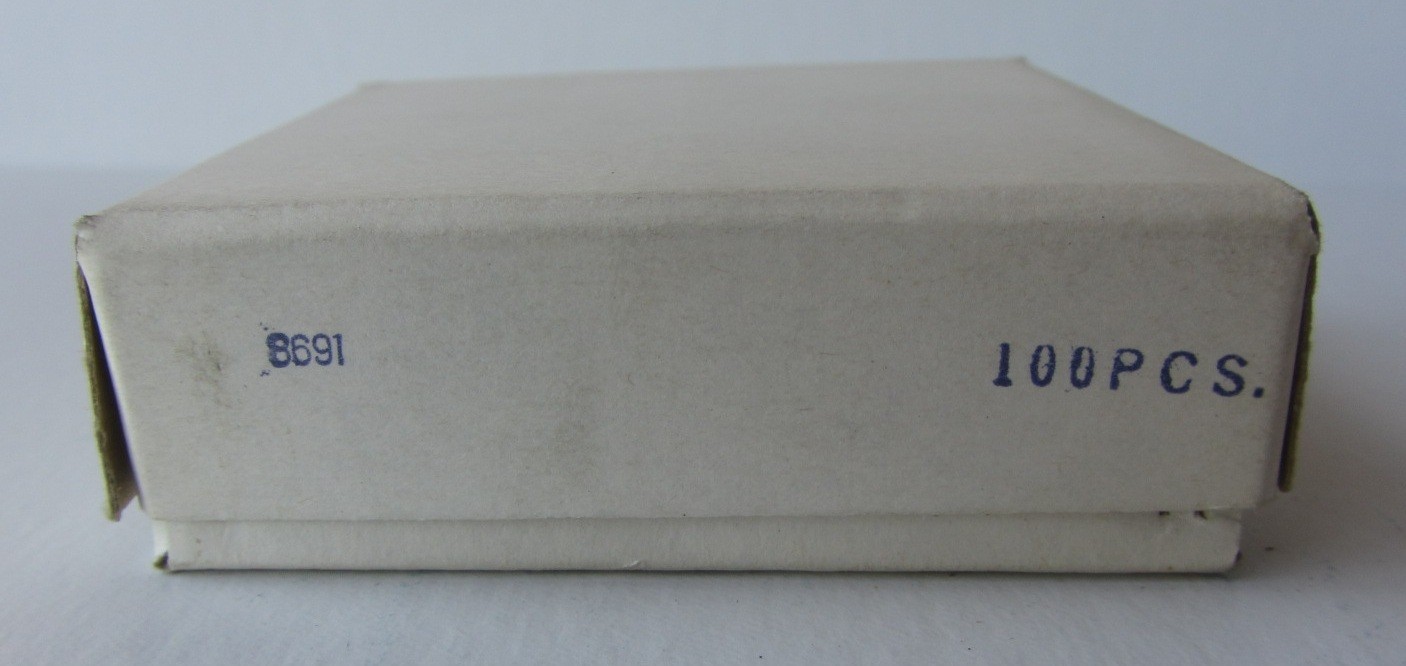 NOS Box of 100 pcs 8691 Miniature Incandescent Lamp Bulbs 10V .015A Screw Base