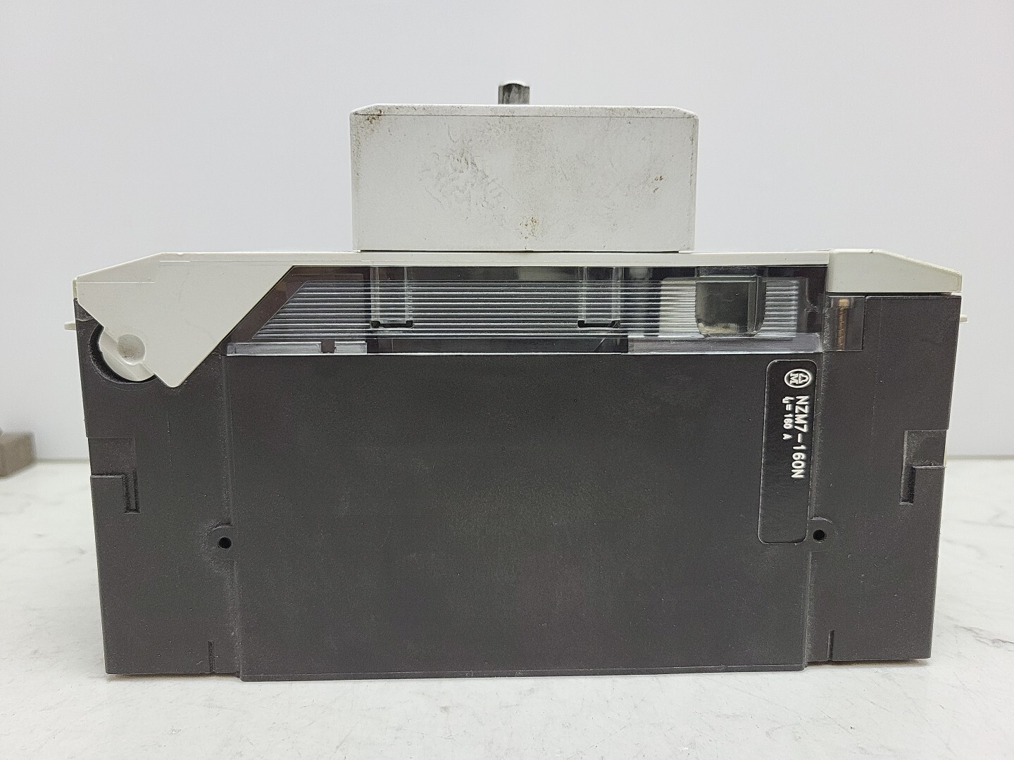 Moeller NZM7-160N Circuit Breaker With Rotary Drive Adaptor 160A 690 Vac 3 Pole