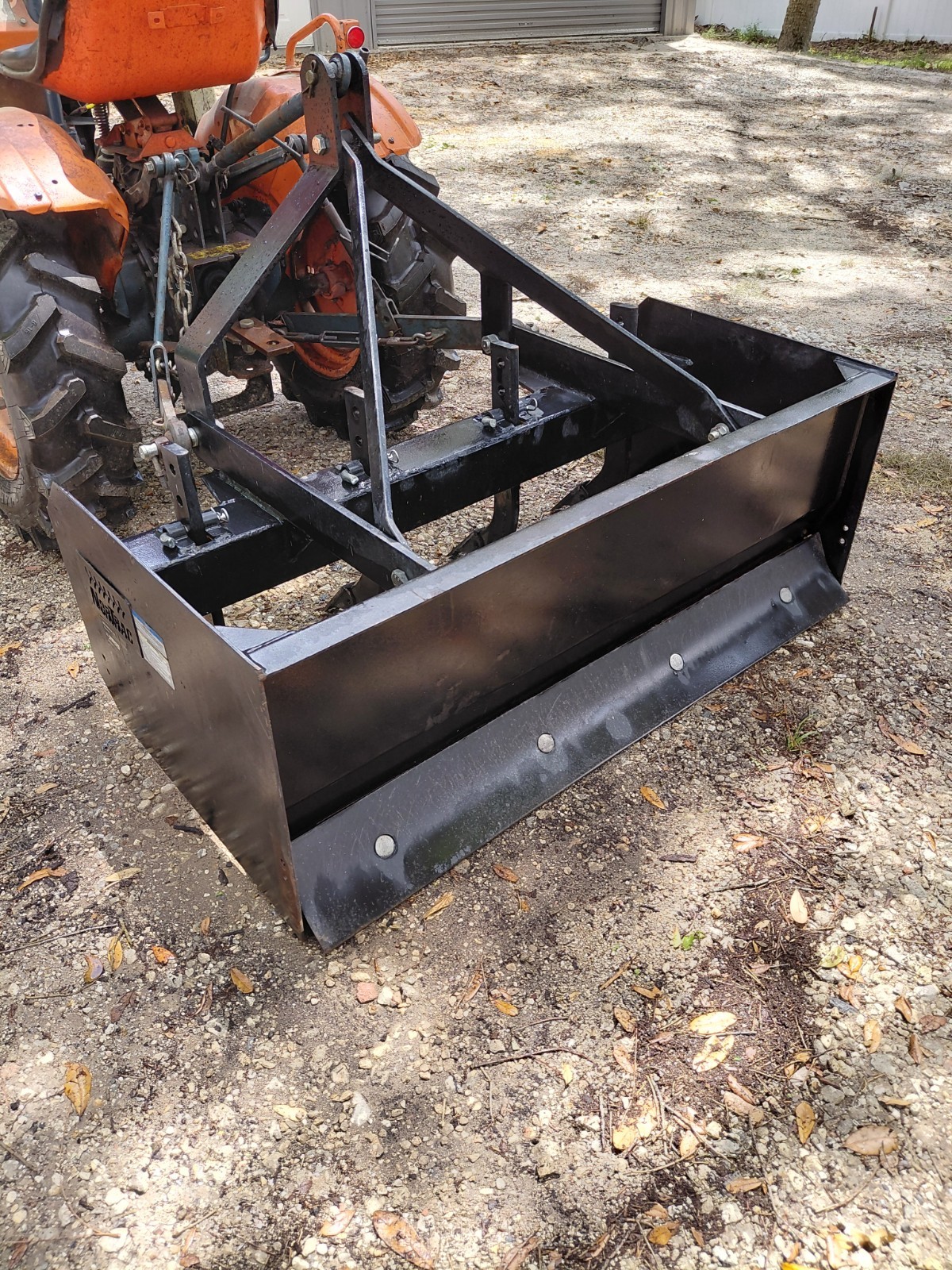 Box Blade/Scraper 48 in. Cat. 1, 3-pt. Hitch, 4 Rippers, NorTrac Brand w/Manual