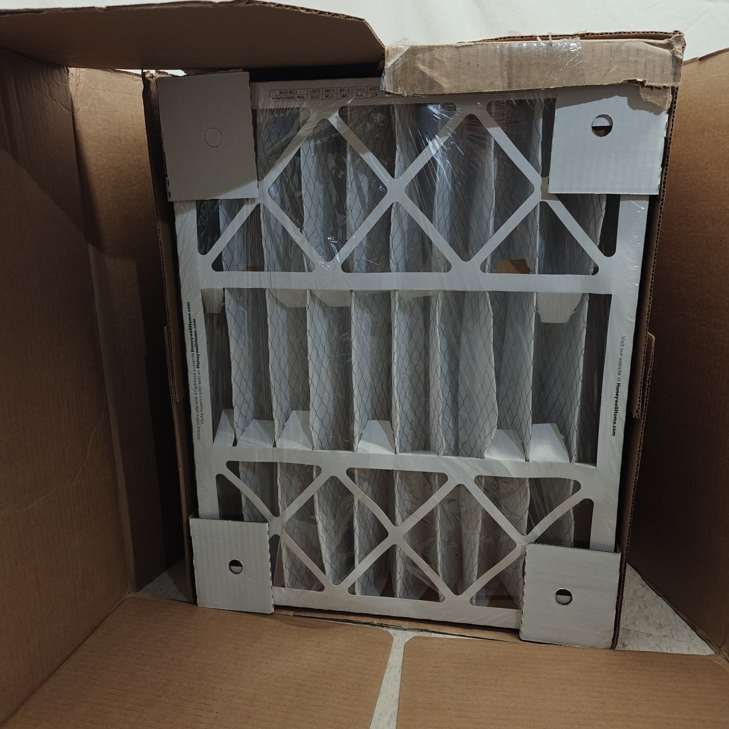 Qty. 3 Honeywell Home 20x25x4 MERV 8, AC Furnace Air Filter 3 Pack