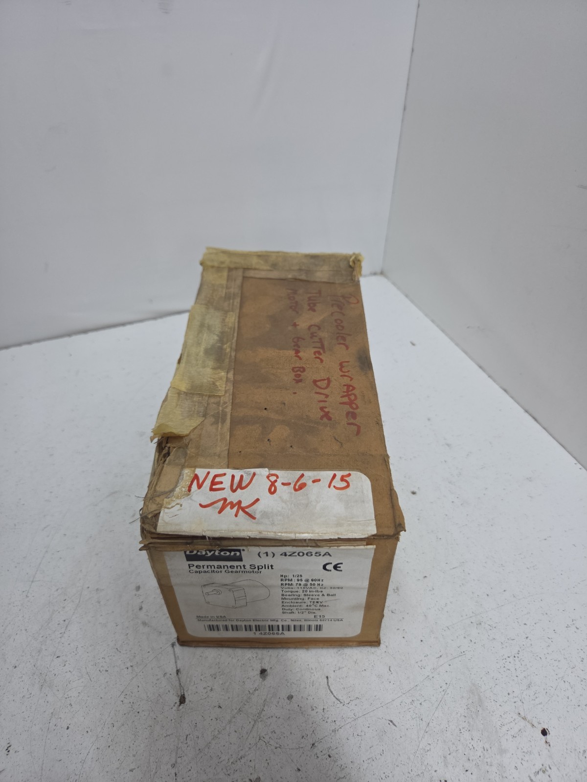 Dayton 4Z065A Permanent Split Capacitor Gearmotor **NOS**