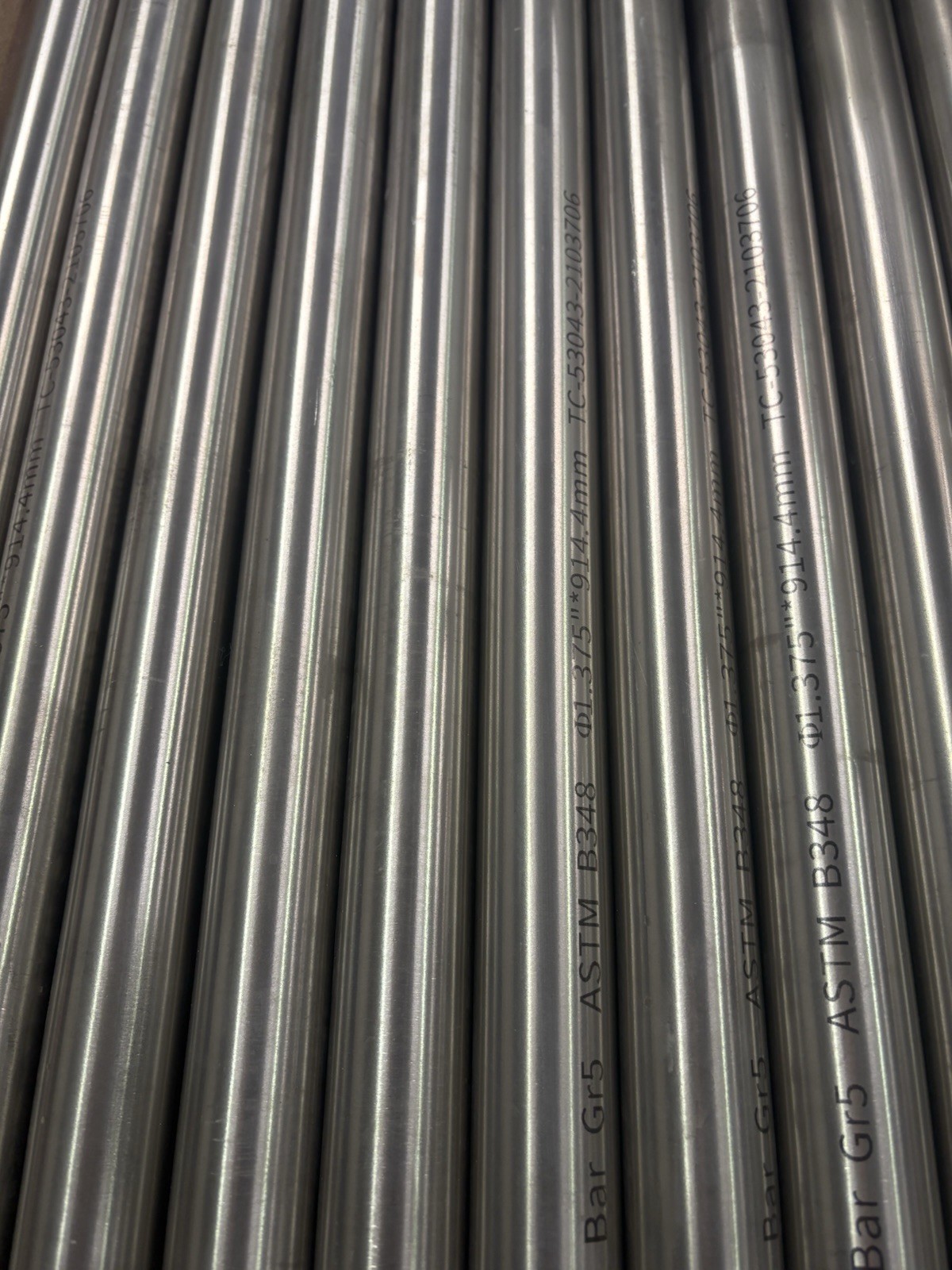 Titanium Round Bar 6AL-4V grade 5 On 1.375 X 36”