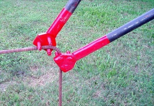 3/8 to 5/8 Hickie Bar three finger Old Stock 32″ long weighs 5 lbs all steel