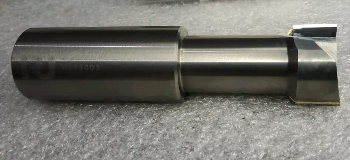 1″ X 1/2″ LOC X 4″ OAL X 1″ SHANK, 2-FLUTE PCD 32-10021 TIPPED MILLING CUTTER
