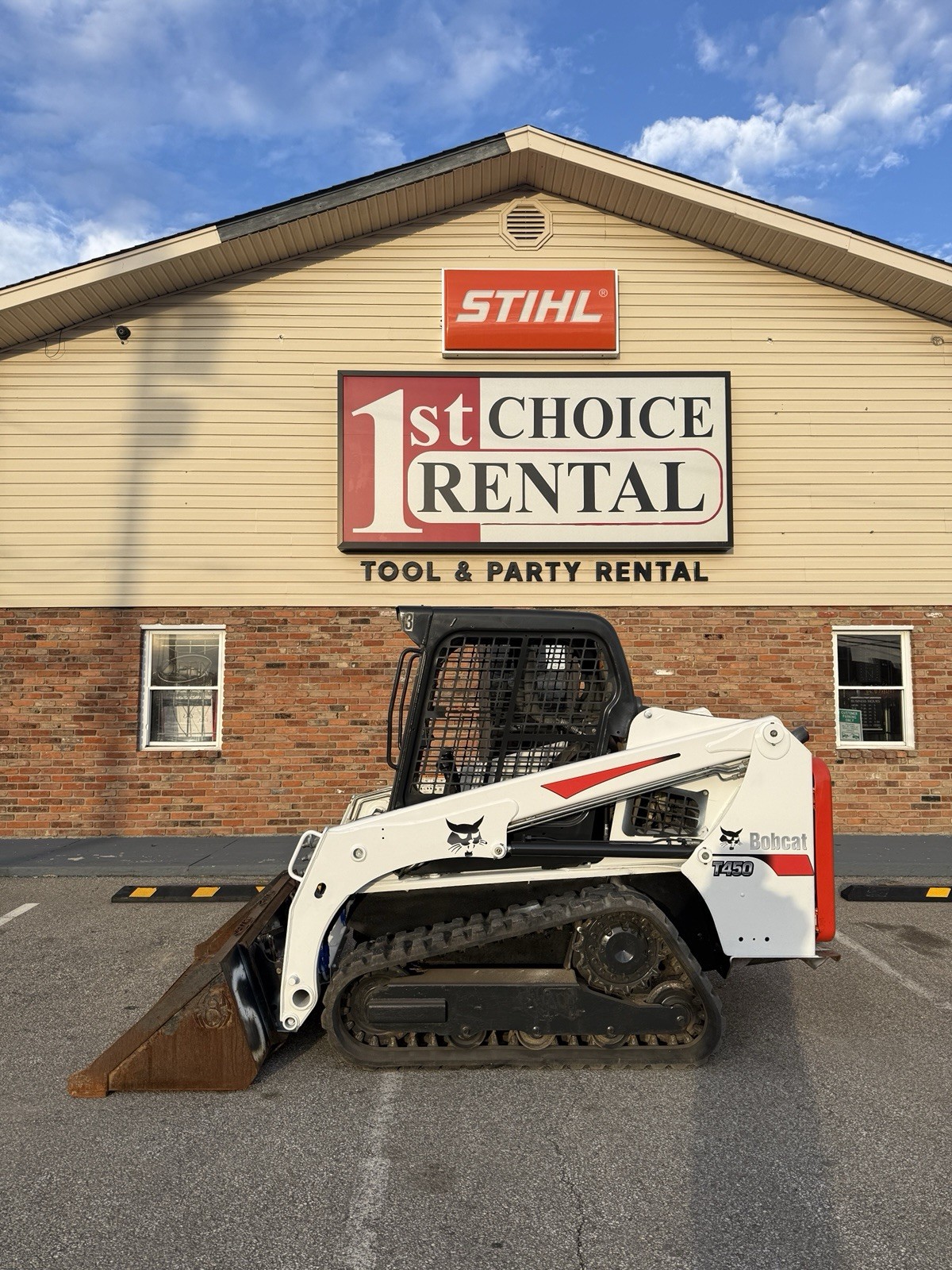 T450 Bobcat Skid Steer Only 1325 Hours!!