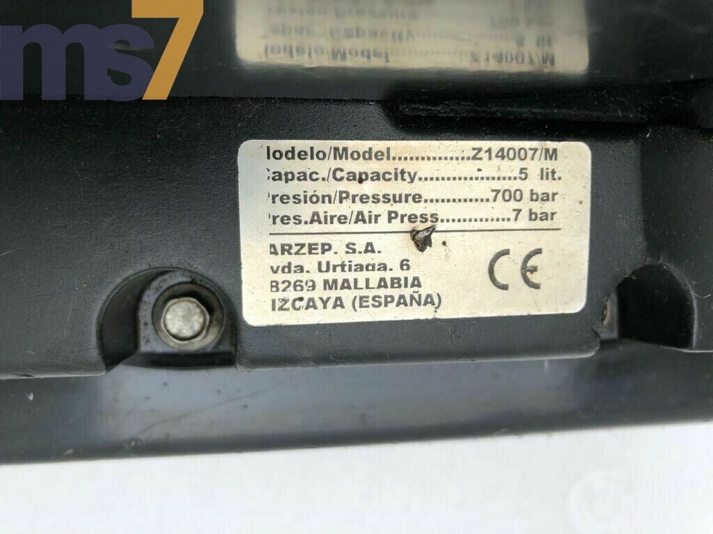 LARZEP Z14007/M PNEUMATIC AIR HYDRAULIC FOOT PUMP 700 BAR/ 10,000 PSI