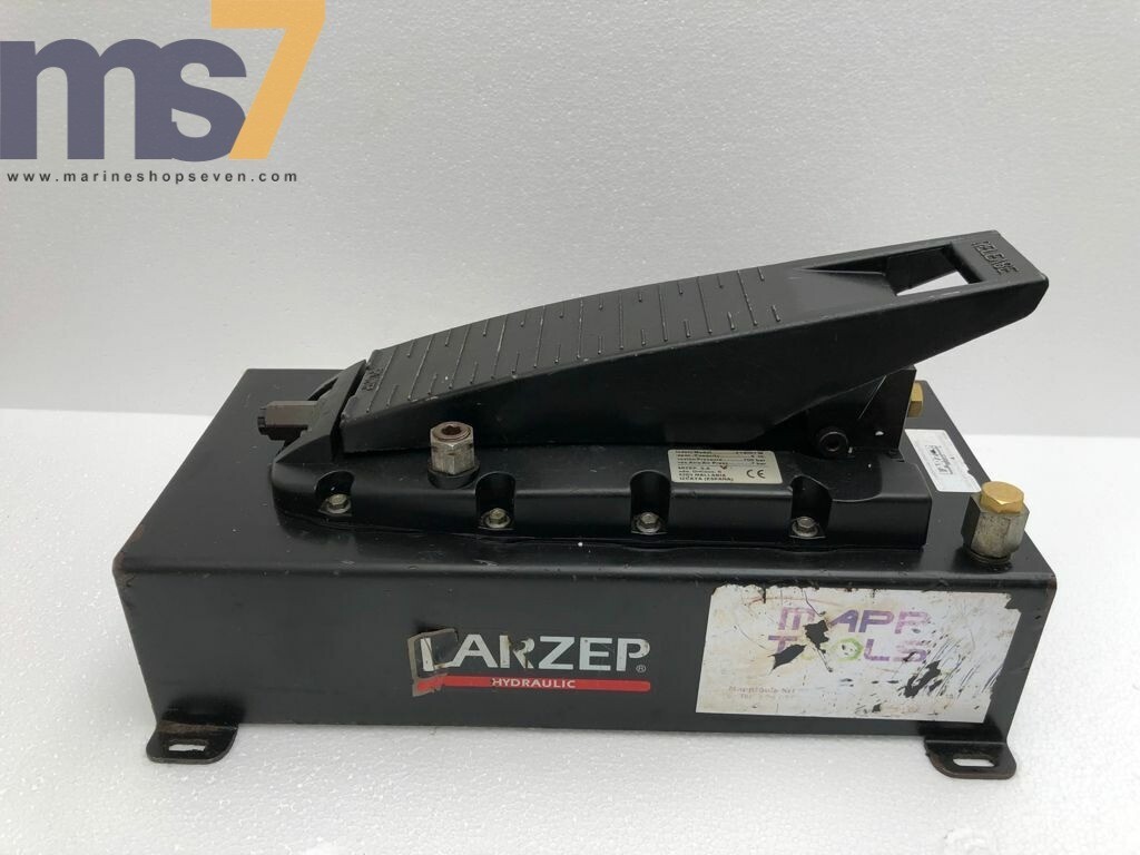 LARZEP Z14007/M PNEUMATIC AIR HYDRAULIC FOOT PUMP 700 BAR/ 10,000 PSI