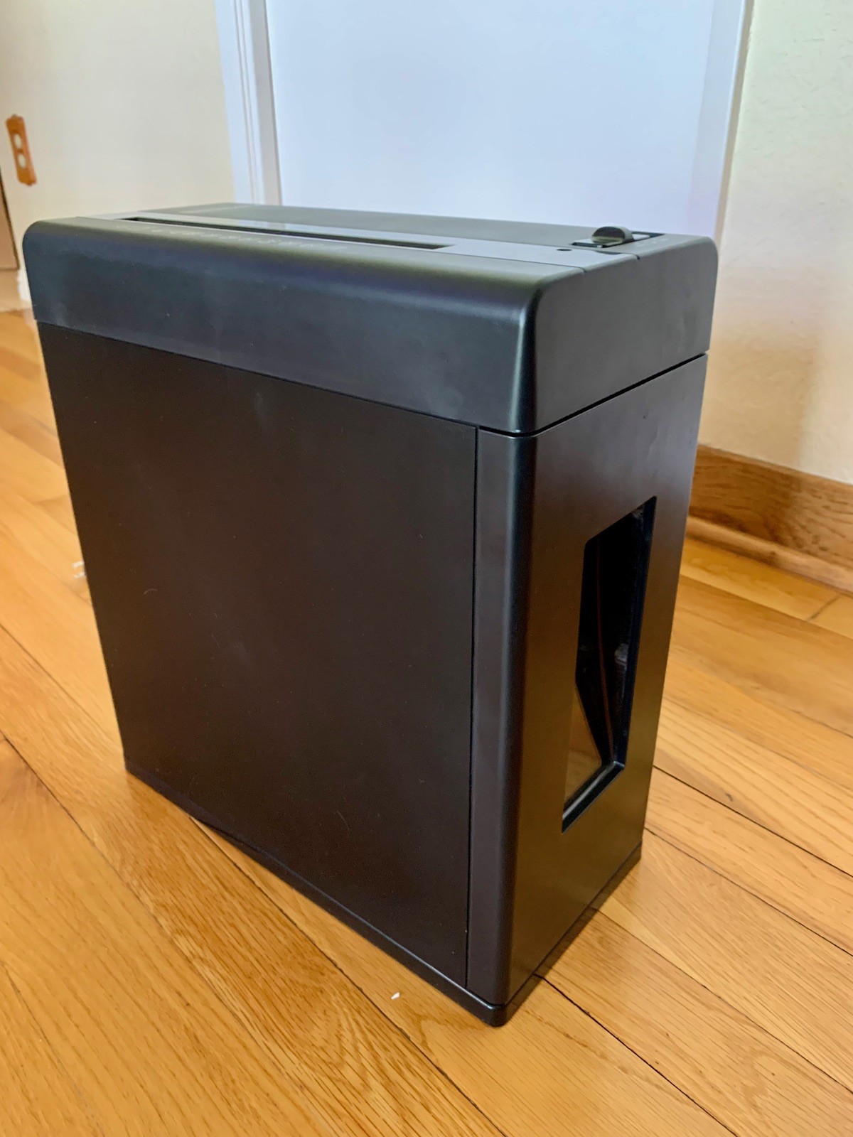 Woolsche Compact Shredder, P-5 Micro-Cut, 2.9 Gal, 5 min Non-Stop Working Time