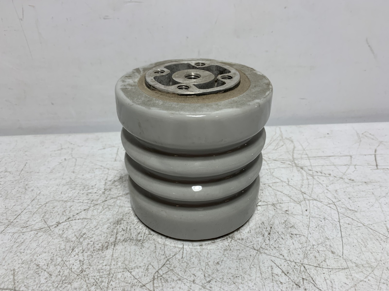 Meister International A20-2 Porcelain Bus Insulator 7.5kV 4.25″ Dia. x 4.5″ Tall