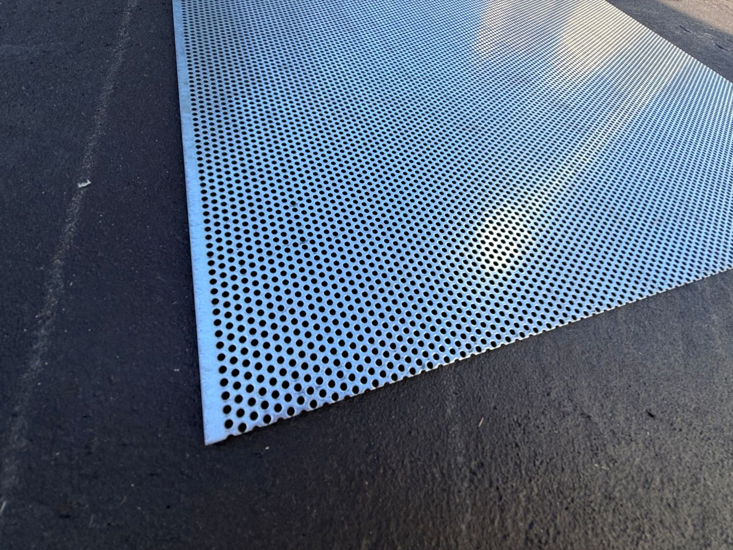 Sandbaggy Perforated Steel Sheet 24″ x 24″ – Perforated Metal Sheet – 20 Gauge