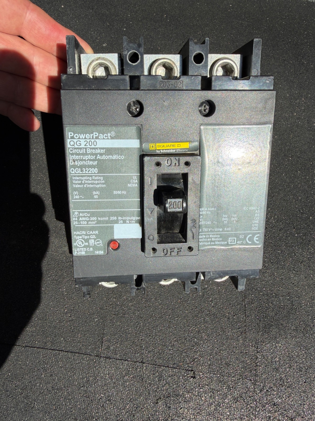 Square D PowerPact QG 200 QGL32200 200A 3P Circuit Breaker * Warranty *