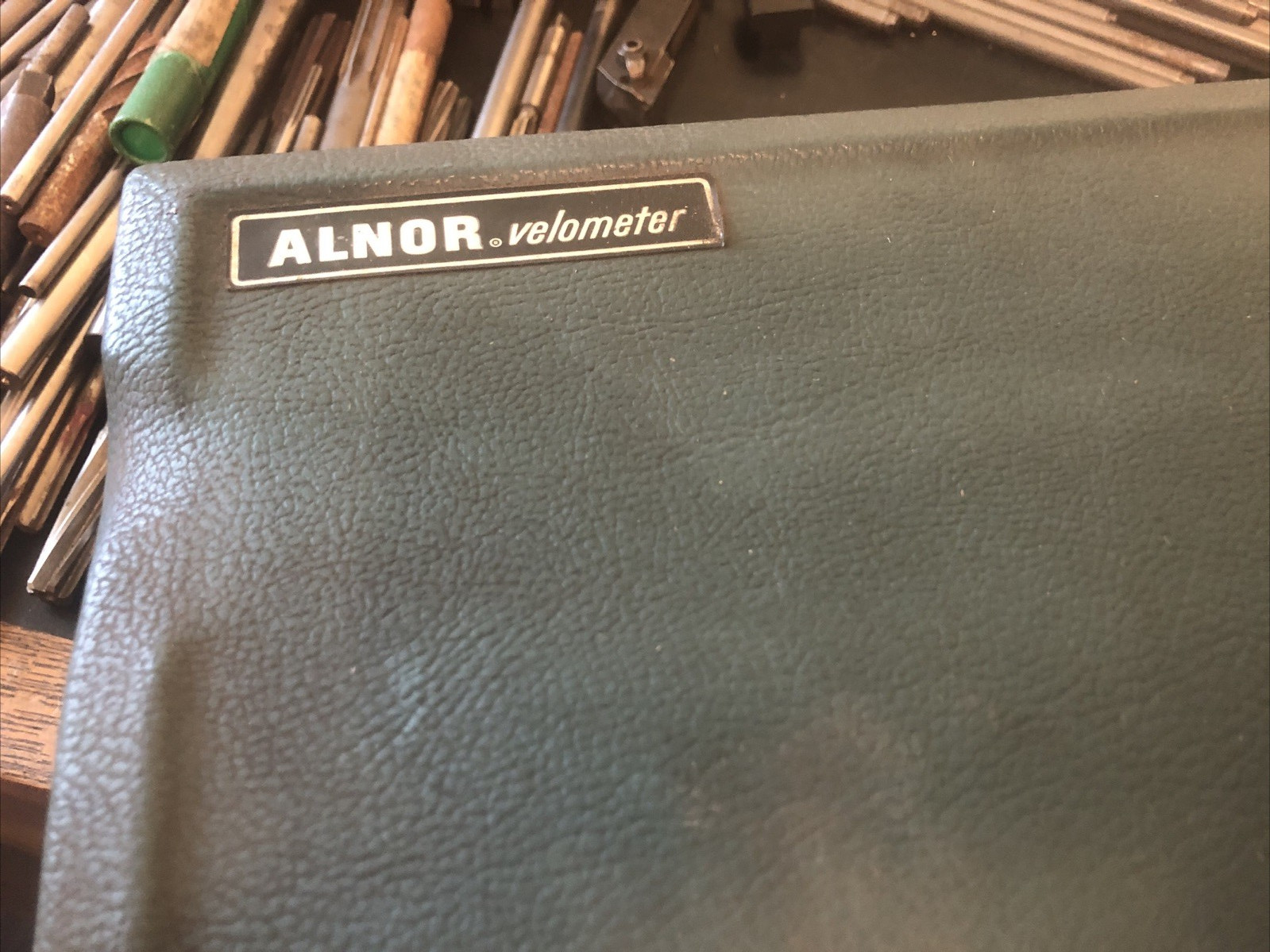 Alnor Velometer Vintage Detection Unit in case lot 1