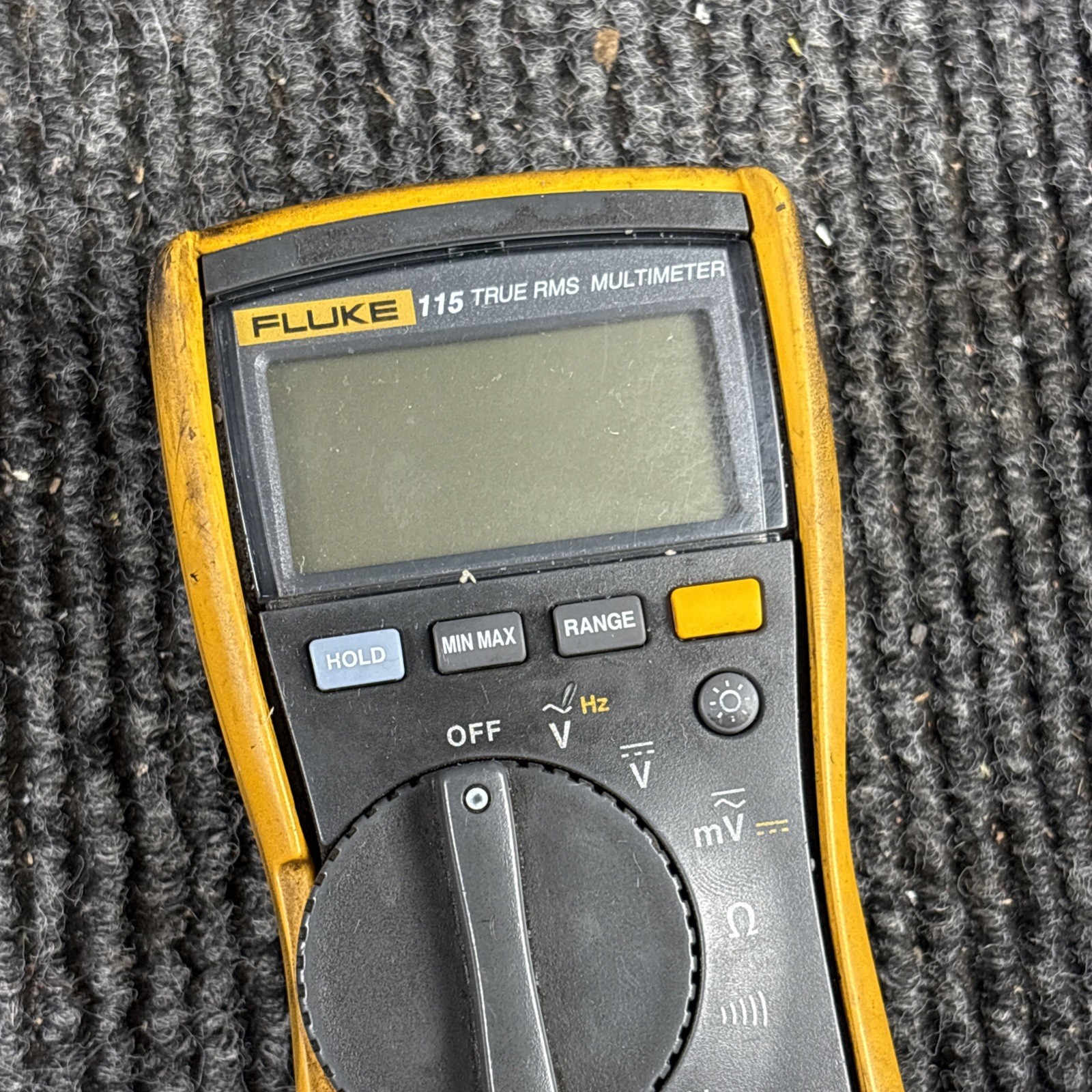 Fluke 115 True-RMS Field Technicians Digital Multimeter No Leads