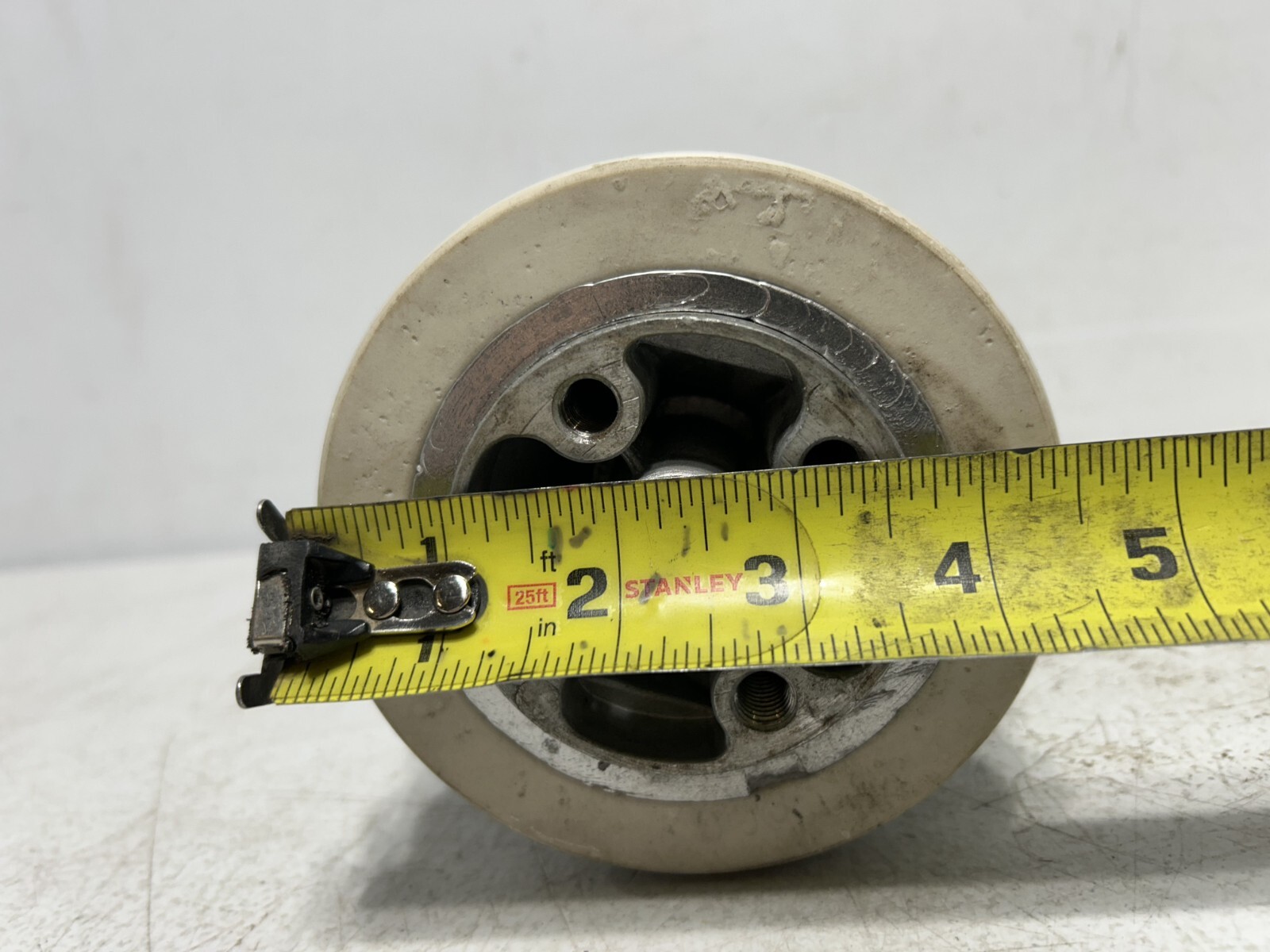 Meister International 12169 Porcelain Bus Insulator 4.5″ Dia. x 6″ Tall
