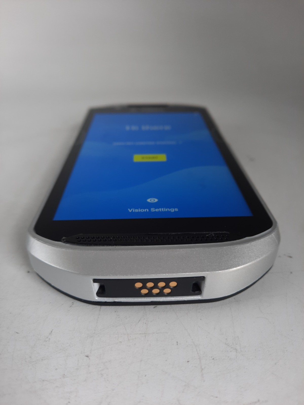 Zebra TC52 TC520K-1PEZU4P-NA Mobile Scanner-( W/Battery/Charger )-MDM Locked
