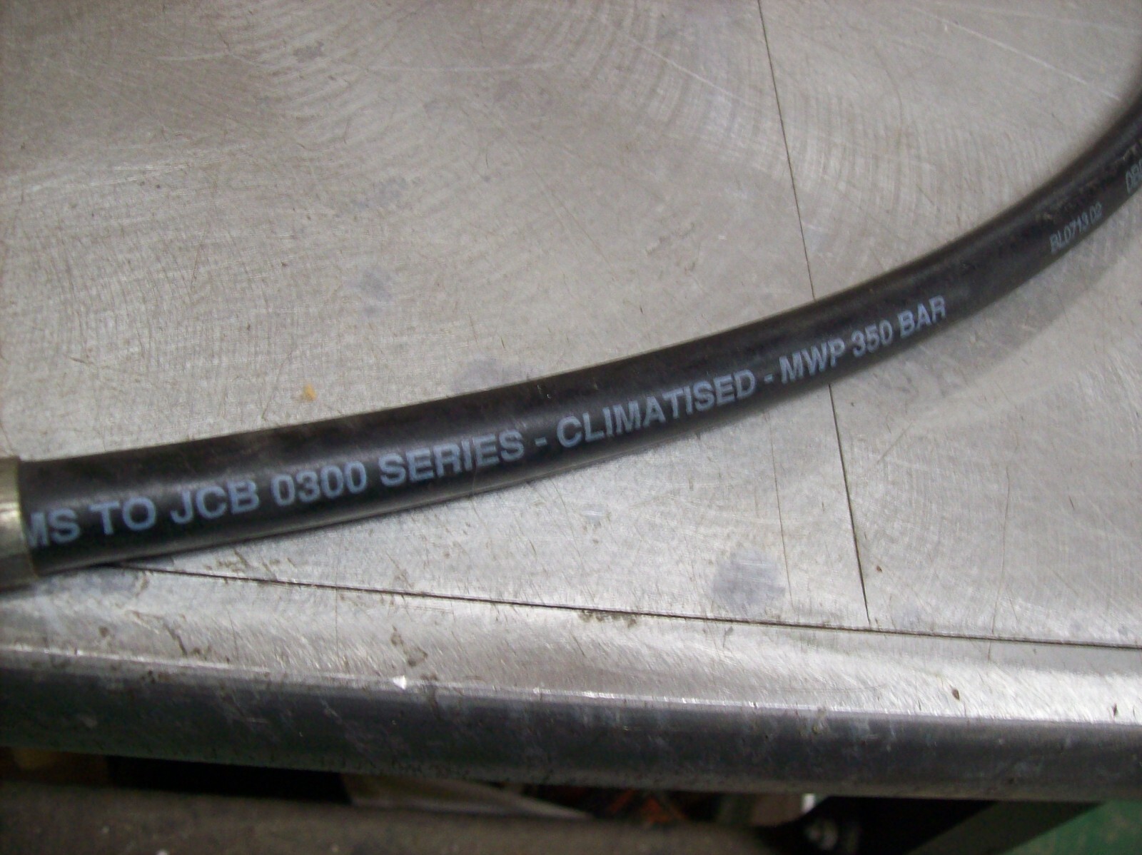 JCB Genuine OEM Hydraulic Hose – unknown part number