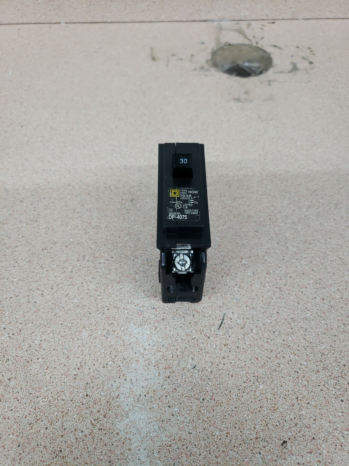 Square D HOM130 30-Amp 1-Pole HOM 10kA Circuit Breaker 30A