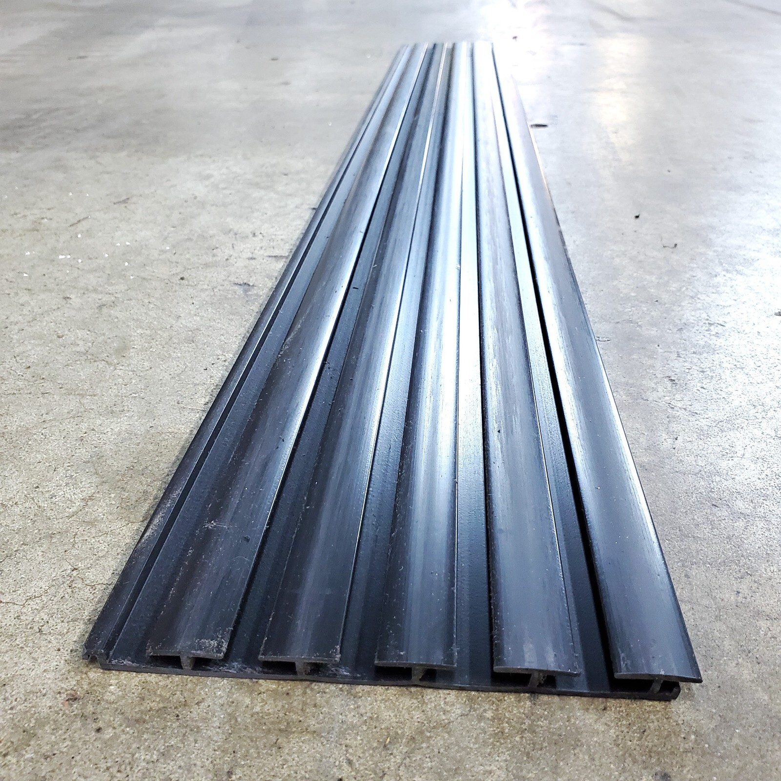 Rigid PVC Plastic 48″ W x 6″ H Linking Slatwall Panel Sheets BLACK – BRAND NEW!