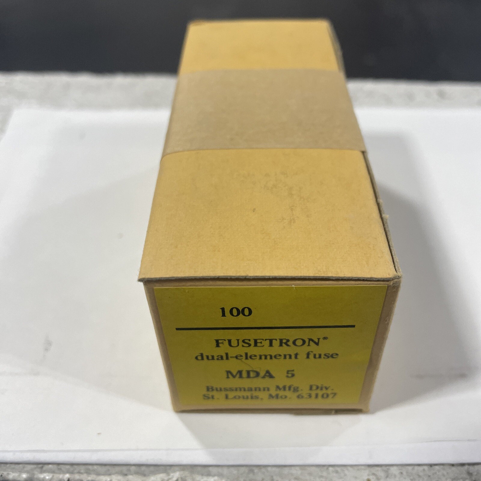 Buss Fuse Box Of 100 MDA-5 MDA5 250V Bussmann Ceramic