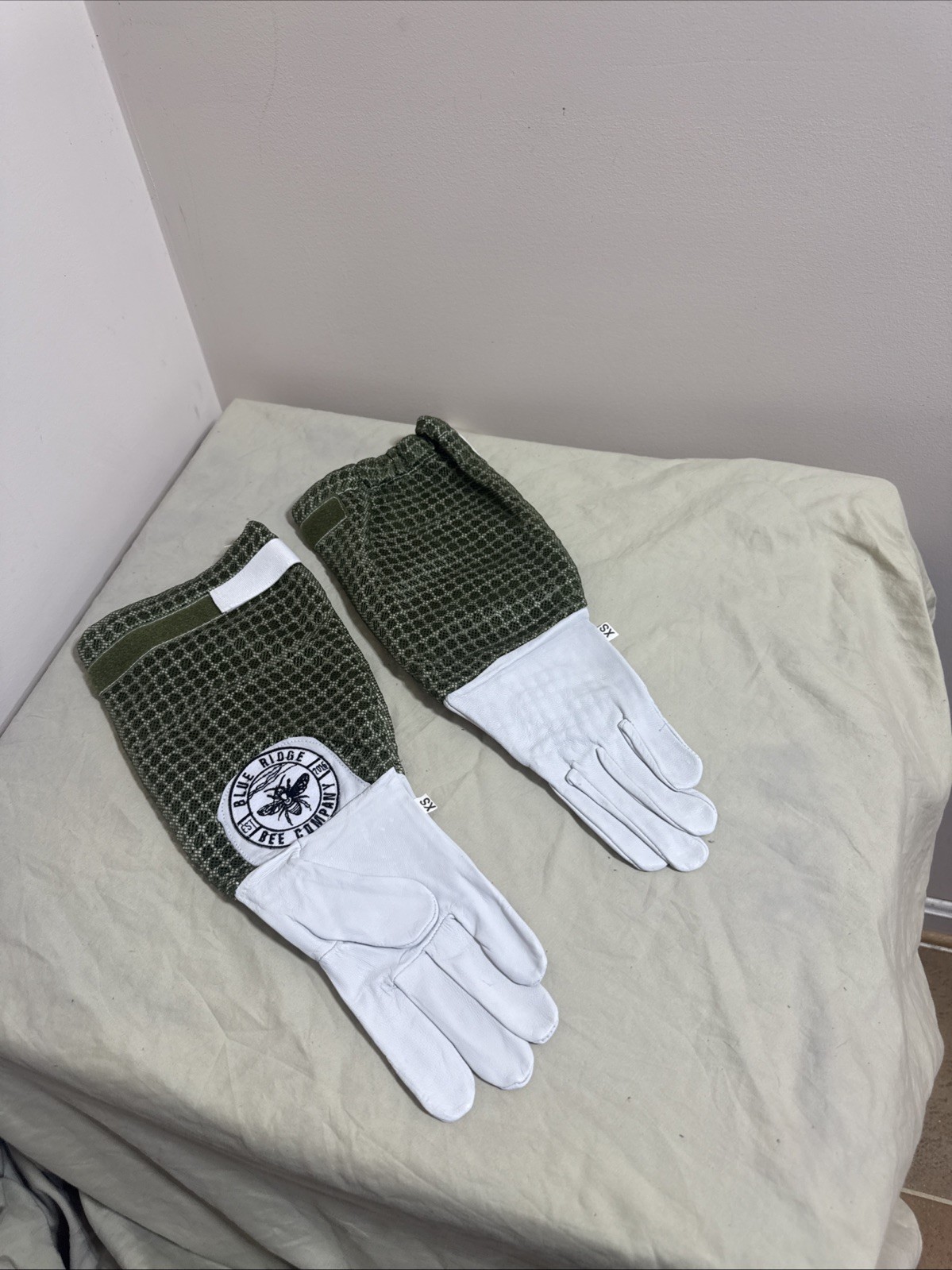 Honey Bee Vented Gloves Goat Skin Green Short XSMALL 3 Layer Protective USA!
