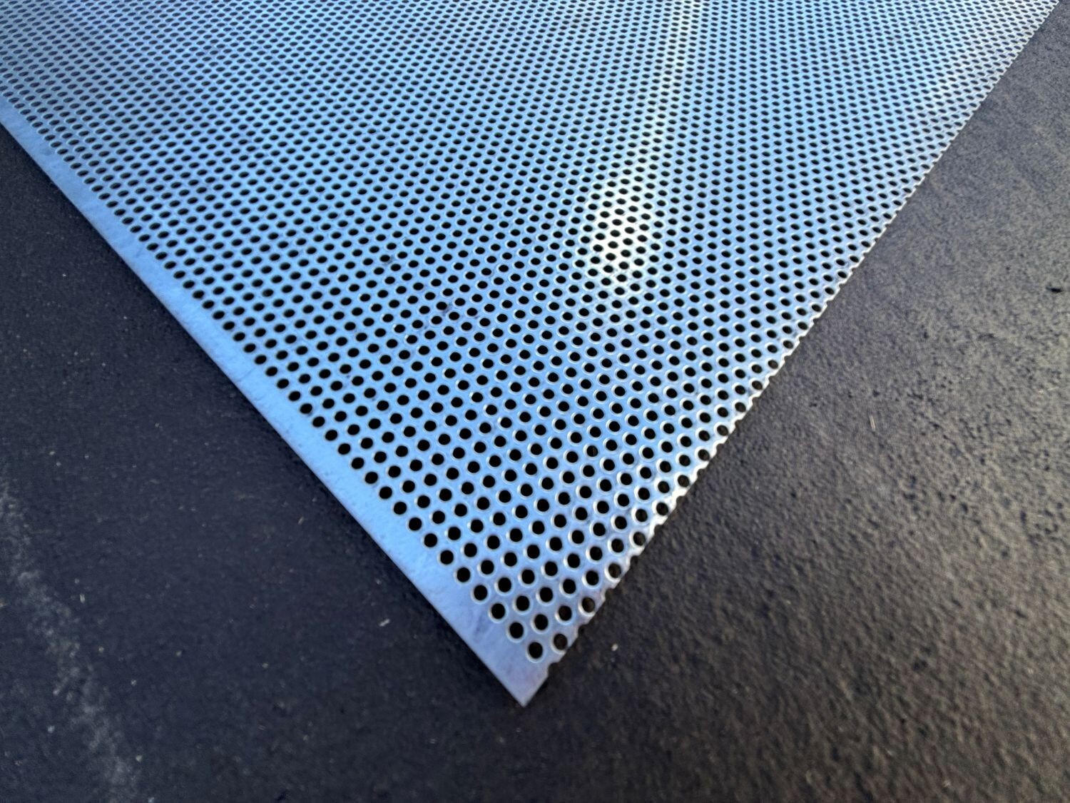 Sandbaggy Perforated Steel Sheet 24″ x 24″ – Perforated Metal Sheet – 20 Gauge