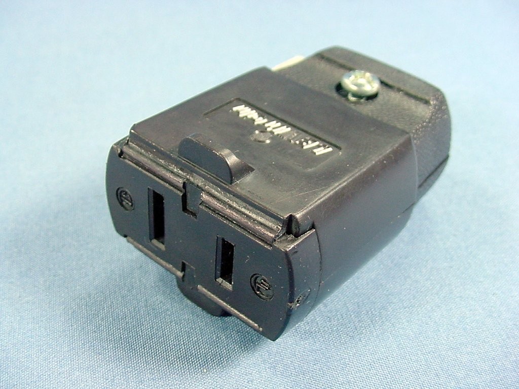 Leviton #102 Brown 15A Straight Blade Connector Plug Nema 1-15R 125V Bulk