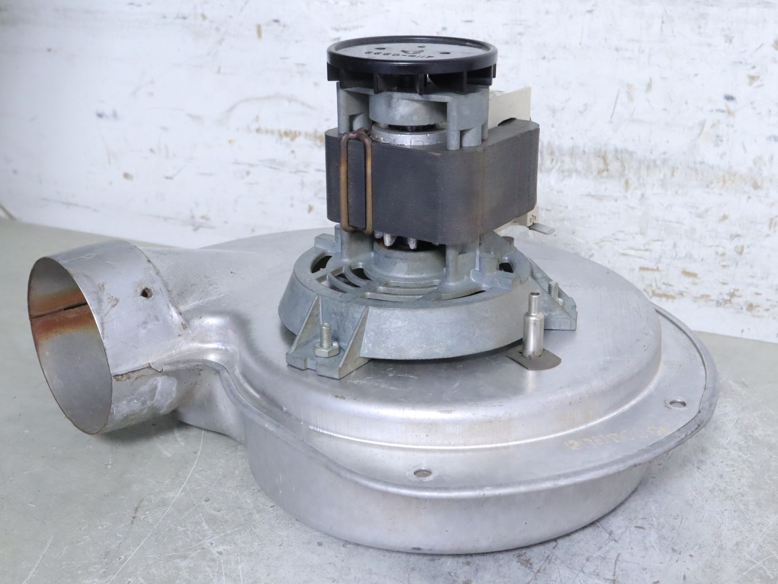 FASCO 7002-2633 Furnace Draft Inducer Blower Motor Assembly 1010975