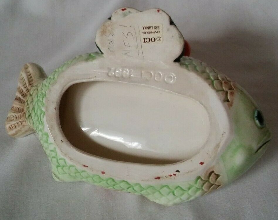 Ceramic Business Card Holder Fisherman/Fish OCI 1992 Sri Lanka