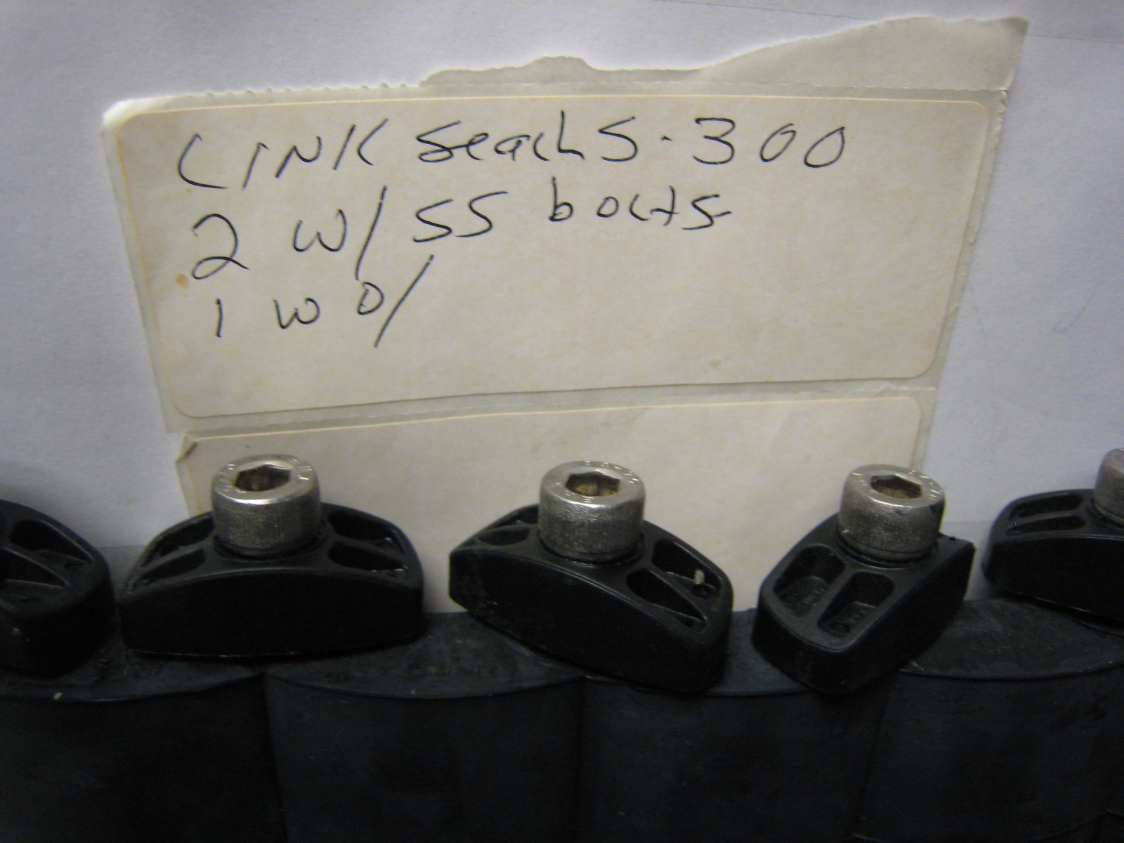 3 yes 3 Used LS-300-S-316-V S/S LINK SEAL 2 X 6 links & 1 X 8 Links 2 W SS