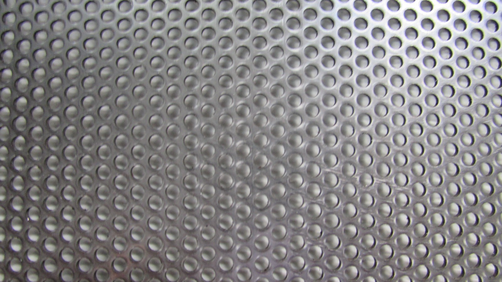 1/8″ HOLES—18 GAUGE 304 STAINLESS PERFORATED SHEET– 11″ X 24″