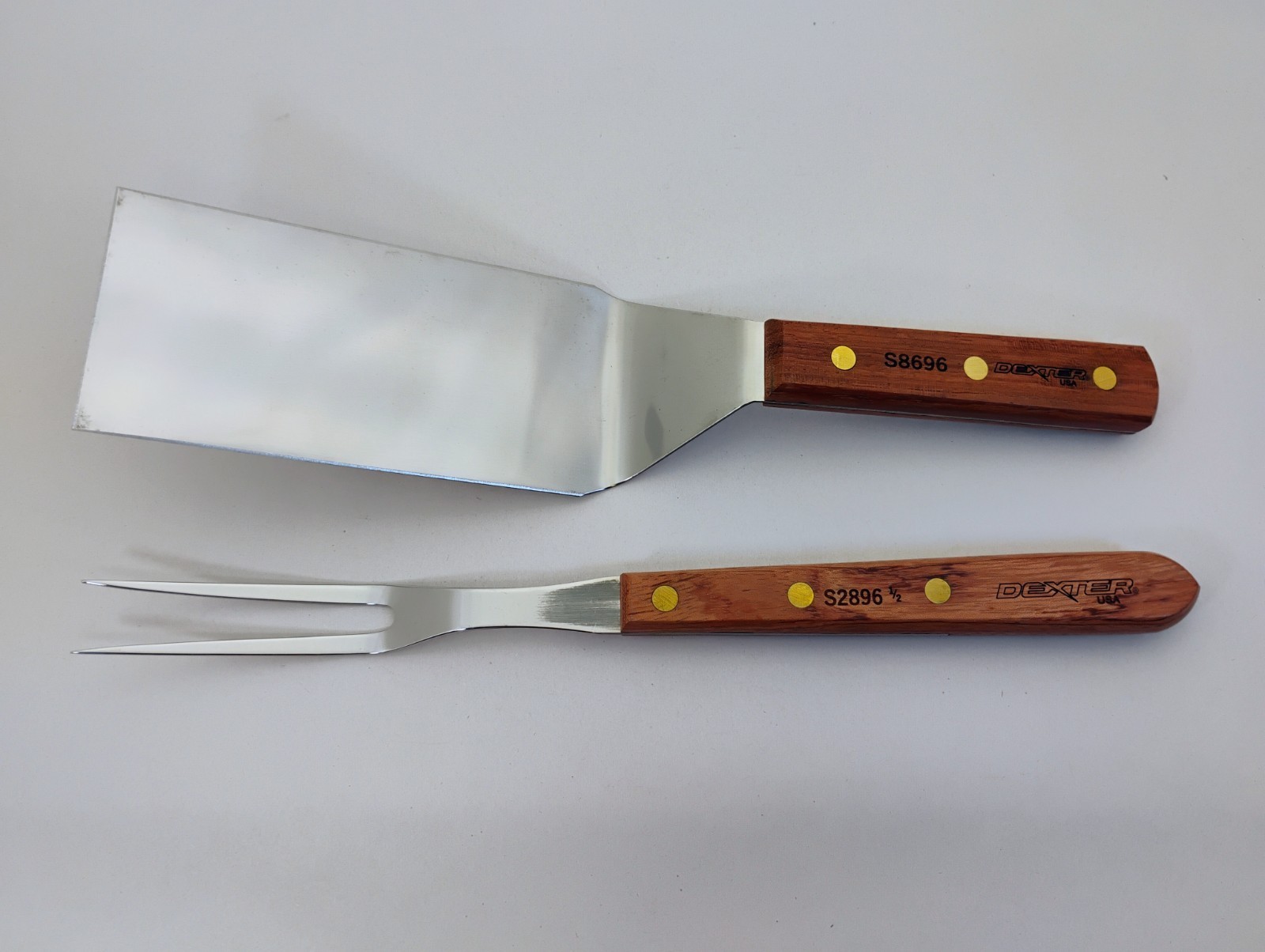 Dexter USA 6X3 S8696 Hibachi Stainless Spatula & 13.5″ S2896 1/2 Fork Factory2nd