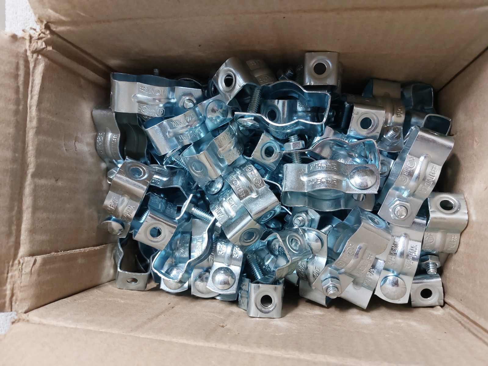 NEER CH100B 3/4 CONDUIT HANGER (BOX OF 100-PCS)