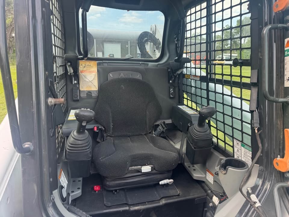 2021 BOBCAT T770 SKID STEER – CAB, HIGH FLOW, LOW HOURS!