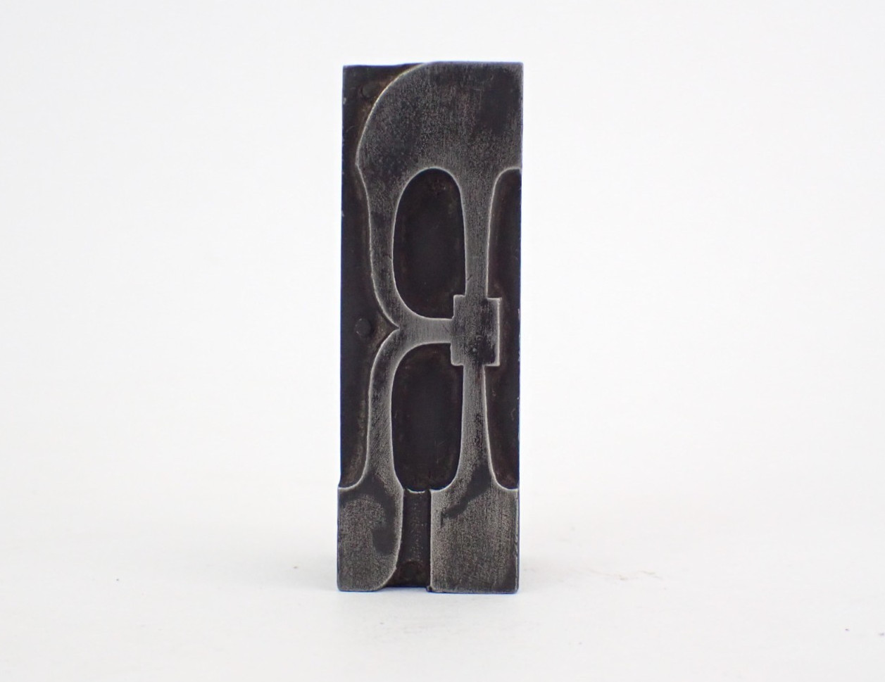 Antique Printing Block Letterpress Ornate Letter R Metal Typography Wooden Mount