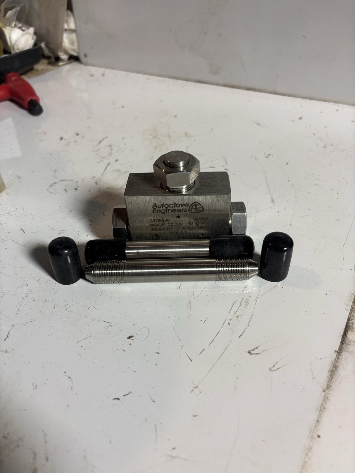 Parker Autoclave Engineers Stainless Steel CTX-9990 Medium Pressure Tee Fitting