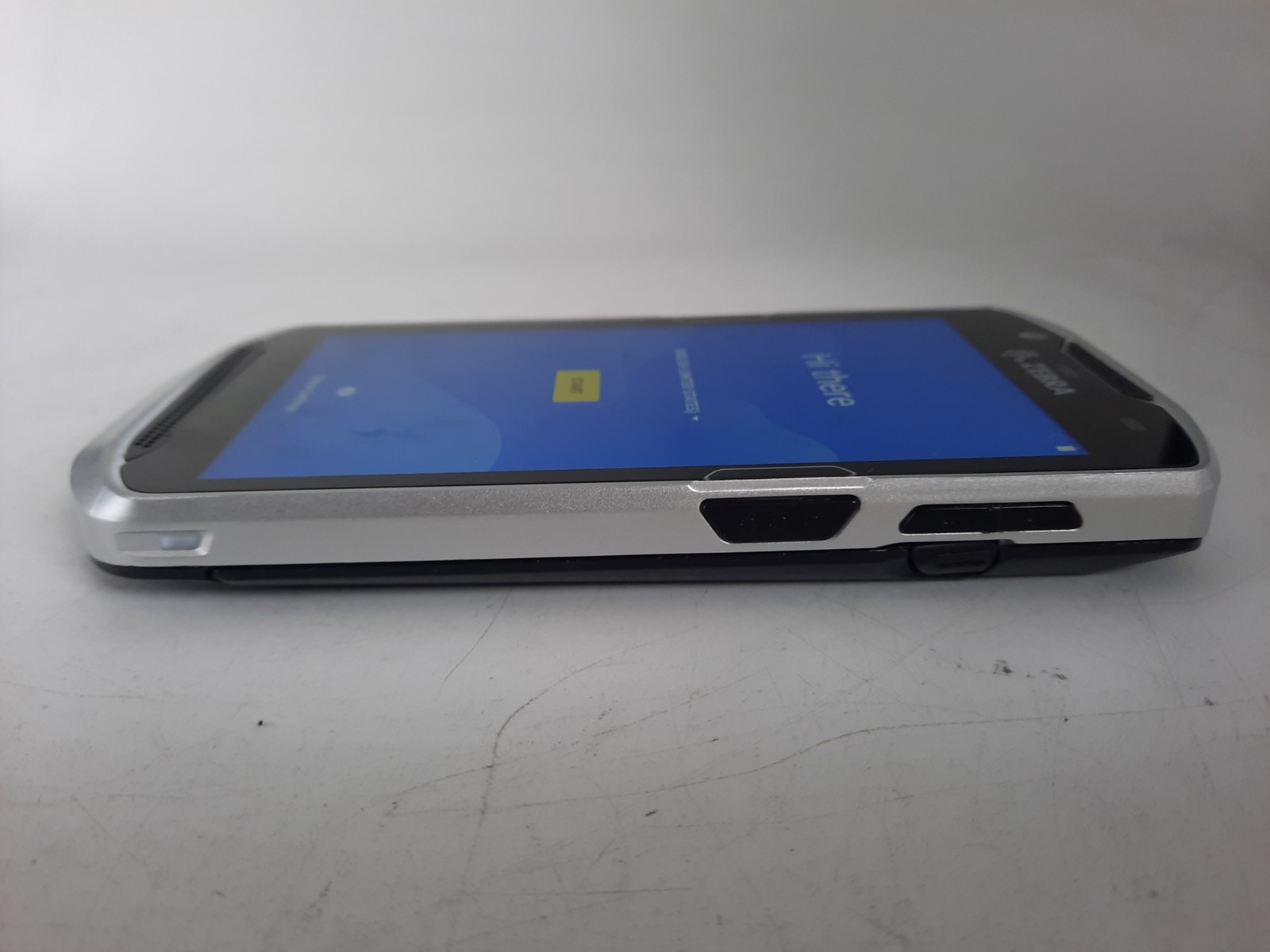 Zebra TC52 TC520K-1PEZU4P-NA Mobile Scanner-( W/Battery/Charger )-MDM Locked