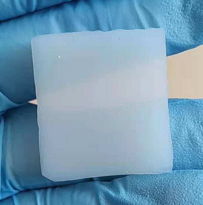 Aerogel Cube Block with High Permeability and High Porosity Nanoporous Silica