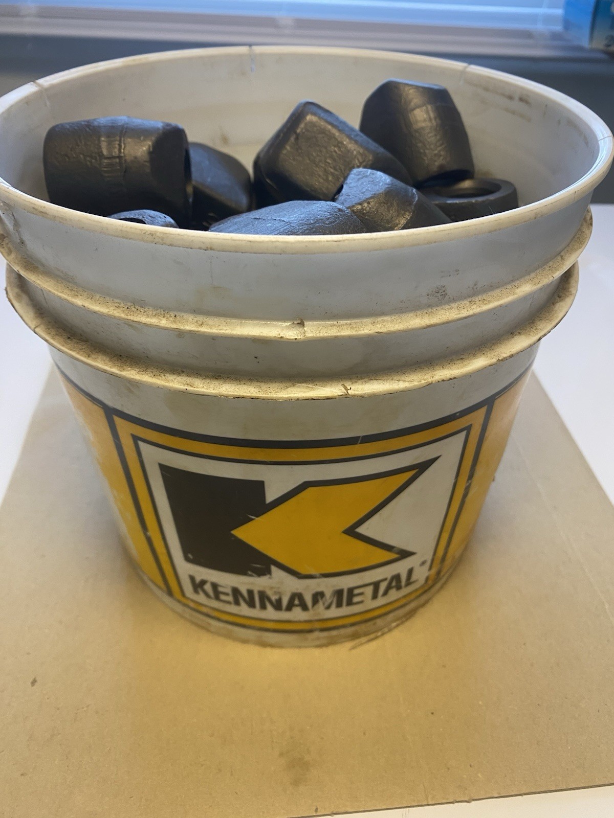 NEW KENNAMENTAL C-10 ROCK AUGER TOOTH POCKETS / MADE IN THE UNITED STATES