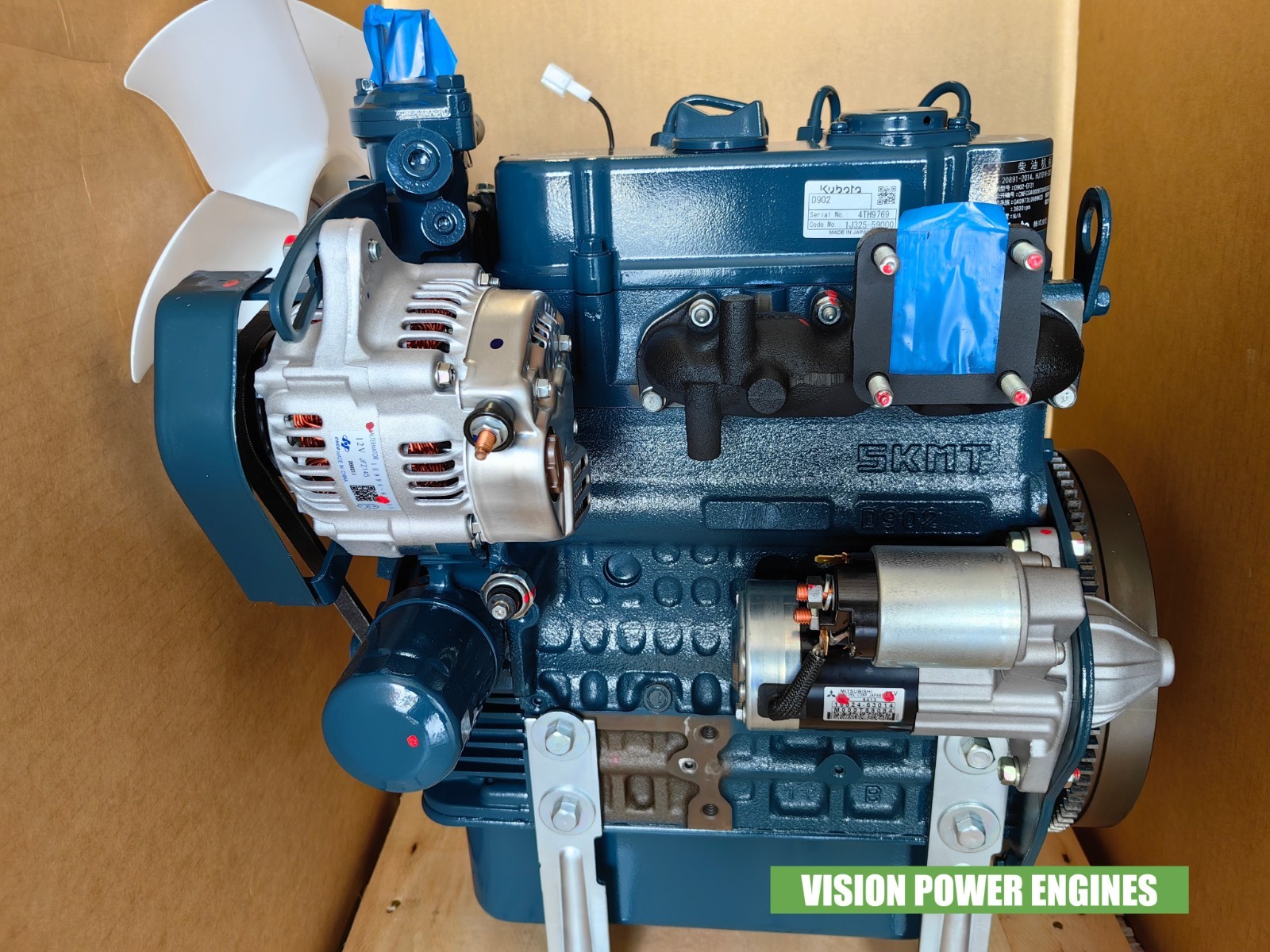 NEW AND GENUINE KUBOTA ENGINE D902 17.4KW 23HP 3600 RPM Free ship